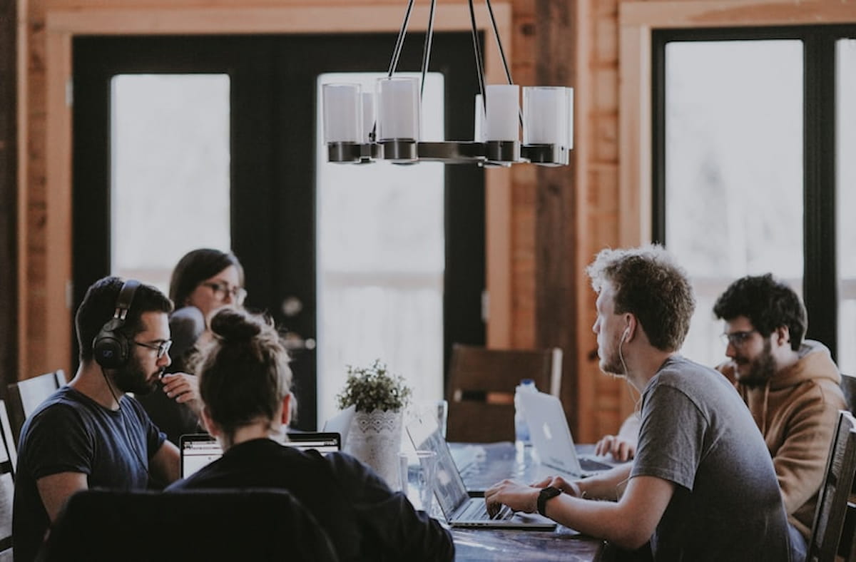 Tiers-lieux et living labs dans les villes moyennes